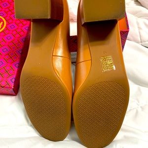 Tory Burch pump size 10